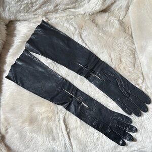 Elegant 18 Inch Black Kid Leather Opera Gloves